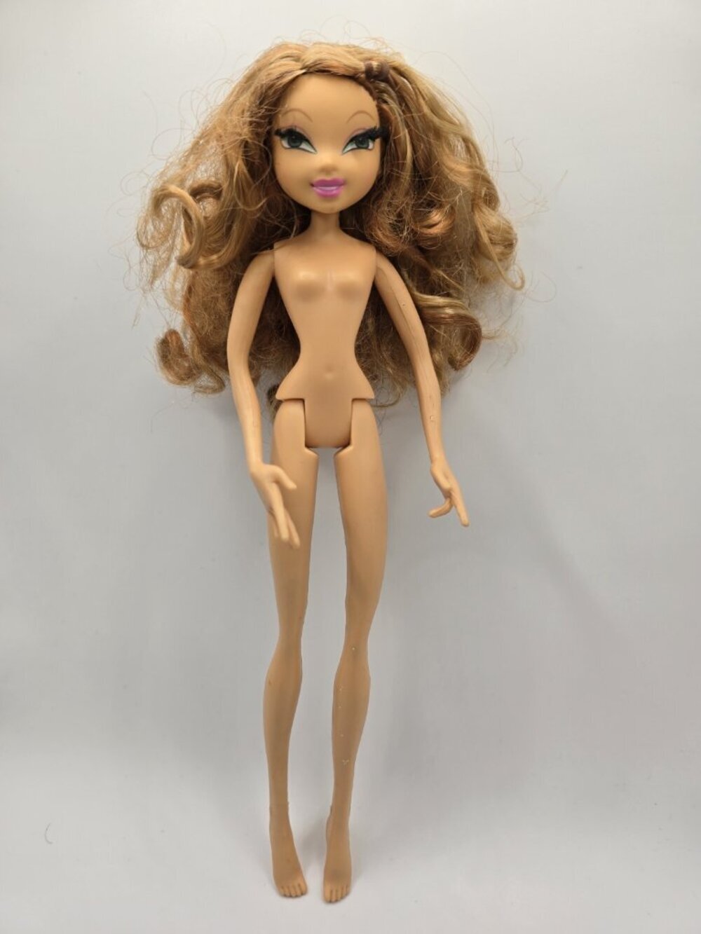 Winx Club Singsational Magic Flora Doll Mattel 2005 Rooted Lashes